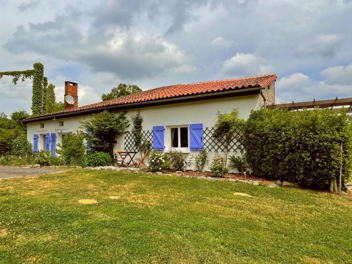 Champs Chevrier Villa Mezieres-sur-Issoire Esterno foto